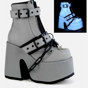 demonia camel 205 reflective platform boots